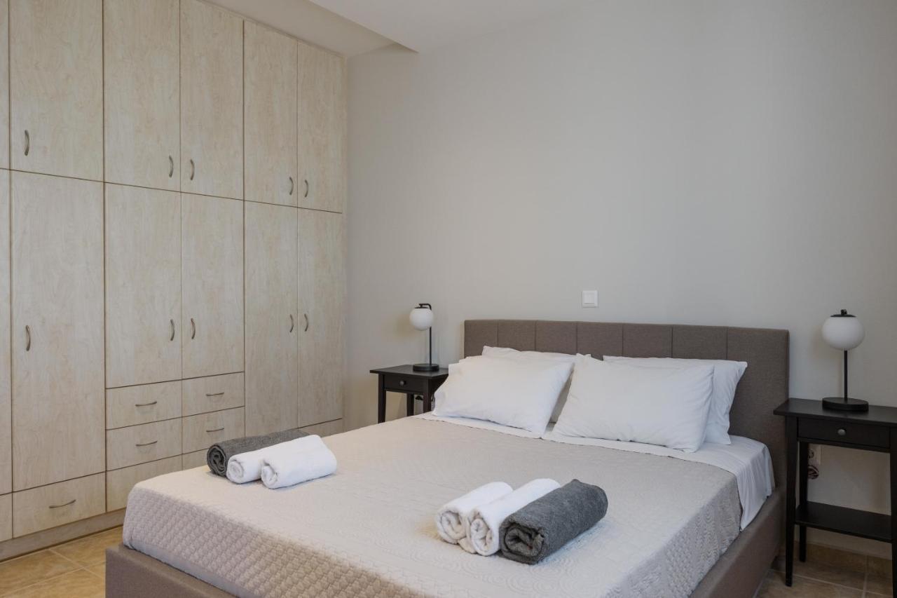 Erato - Private Pool *